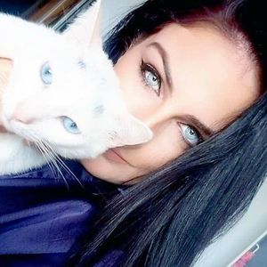 Meet your Posher, Kay